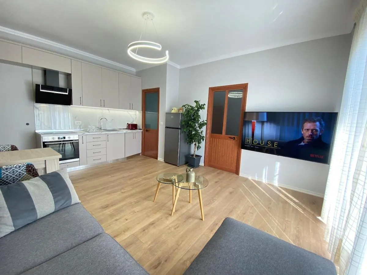 Wellorganized Apartment Close The Center Of Tirana Albanië